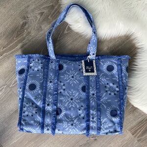 💙 Roller Rabbit x Target Star Medallion Fringe Canvas Tote Bag Blue